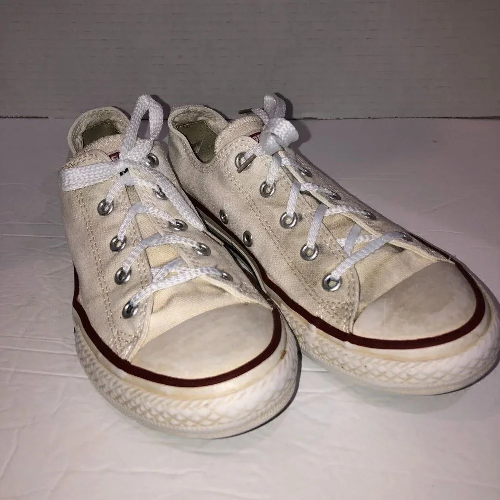 Converse All Stars Kids Unisex Youth Size 3 White Low Top Chuck Taylor Sneakers